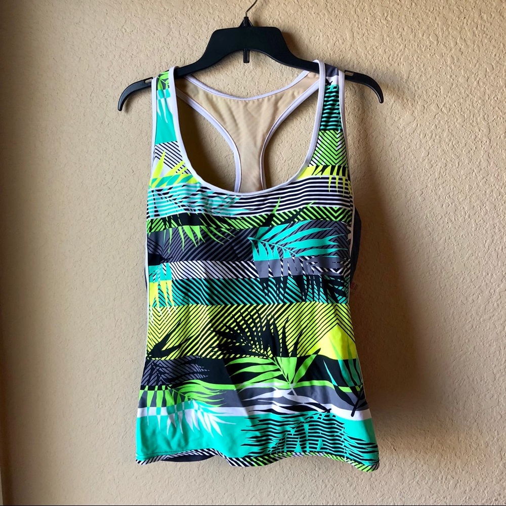 Women’s swim tank. 22W